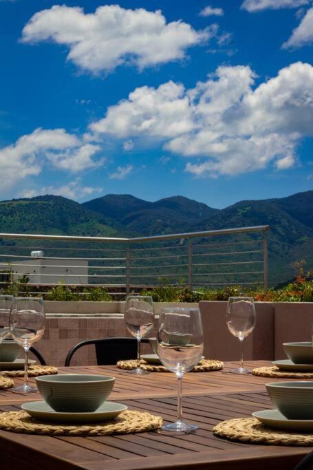 Exclusive Luxury With Rooftop Jacuzzi Holiday home