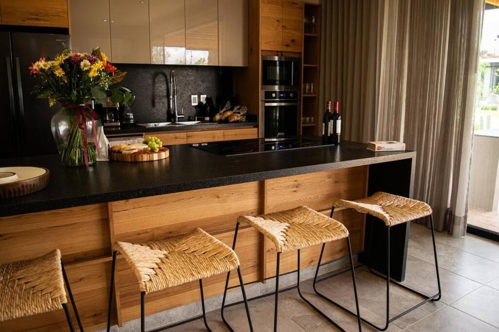 Exclusive Luxury With Rooftop Jacuzzi Holiday home